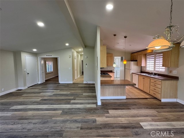 Detail Gallery Image 5 of 13 For 34951 Surrey Way, Thousand Palms,  CA 92276 - 2 Beds | 2 Baths