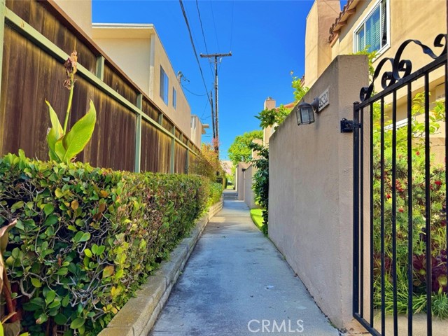 Detail Gallery Image 48 of 49 For 3534 Del Amo Blvd, Torrance,  CA 90503 - 4 Beds | 2/1 Baths