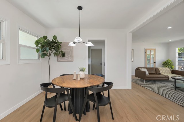 Detail Gallery Image 6 of 33 For 16125 Haynes St, Van Nuys,  CA 91406 - 3 Beds | 2 Baths