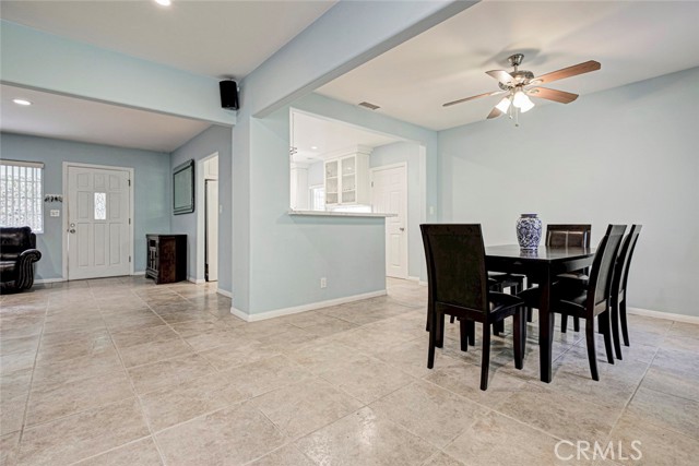 Detail Gallery Image 11 of 55 For 6648 Gaviota Ave, Lake Balboa,  CA 91406 - 4 Beds | 4 Baths