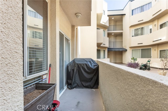Detail Gallery Image 20 of 26 For 19350 Sherman #124,  Reseda,  CA 91335 - 1 Beds | 1 Baths