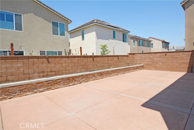 2553 E Kiwi Ct, Ontario CA: https://media.crmls.org/medias/8094acdf-0869-417c-acf6-697452c749d6.jpg