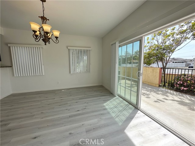 Detail Gallery Image 9 of 34 For 3757 E 52nd St, Maywood,  CA 90270 - 3 Beds | 2/1 Baths