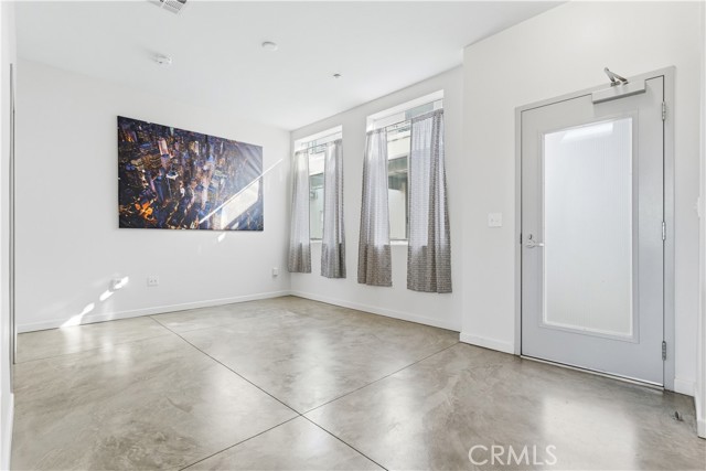 Detail Gallery Image 8 of 30 For 435 W Center Street Promenade, Anaheim,  CA 92805 - 2 Beds | 2 Baths