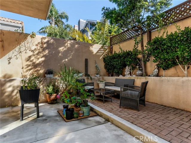 1728 Haynes Lane, Redondo Beach, California 90278, 4 Bedrooms Bedrooms, ,2 BathroomsBathrooms,Residential,Sold,Haynes,SB17237619
