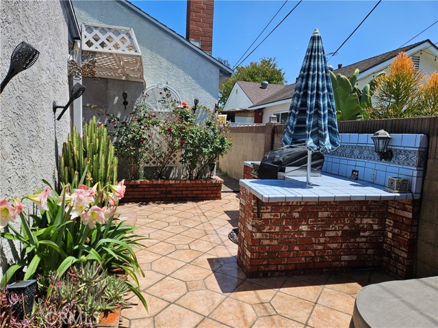 Image 4 of 26 For 6149 Whitewood Ave