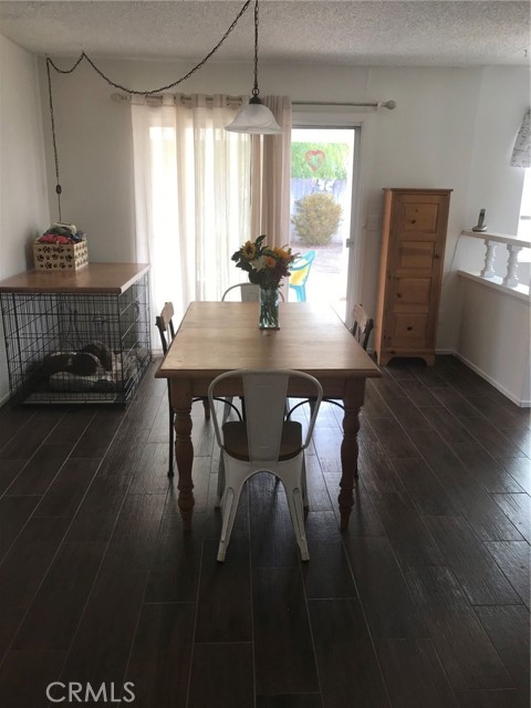 Detail Gallery Image 2 of 19 For 1502 S Merrill St, Corona,  CA 92882 - 3 Beds | 2 Baths