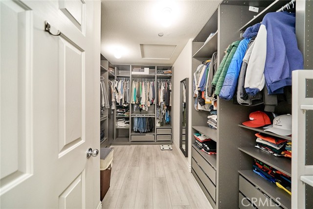 12573 Montaivo Lane, Eastvale CA: https://media.crmls.org/medias/8097b6e3-75b4-4163-b336-91cddd67a56f.jpg
