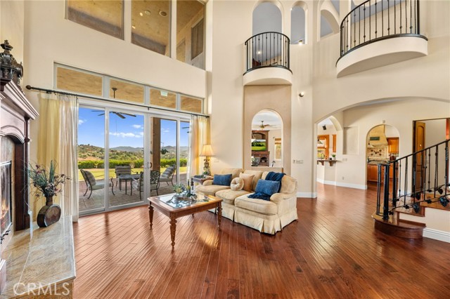 37654 Calle De Lobo, Murrieta CA: https://media.crmls.org/medias/809828bd-8652-4170-be1c-c703e958b335.jpg