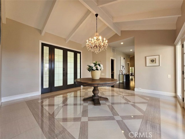 940 N Silent Ranch Drive, Glendora CA: https://media.crmls.org/medias/8098ab88-bed0-4307-bab4-ccb5a5a4d8d0.jpg