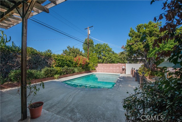 Detail Gallery Image 35 of 42 For 9655 Gothic, North Hills,  CA 91343 - 3 Beds | 2 Baths