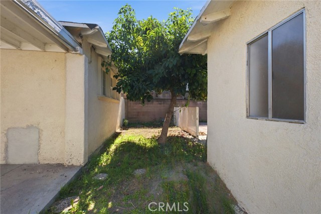 611 South Griffith Park photo 28