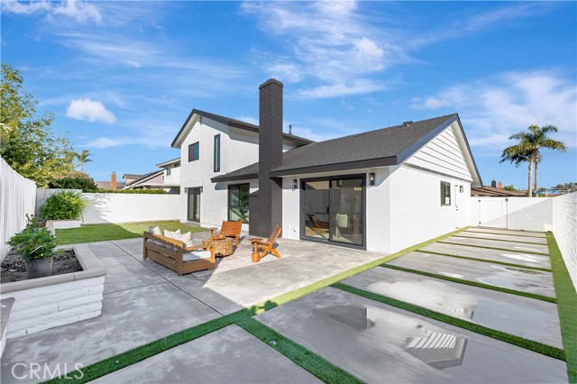 Detail Gallery Image 38 of 49 For 21211 Binghampton Cir, Huntington Beach,  CA 92646 - 4 Beds | 3 Baths