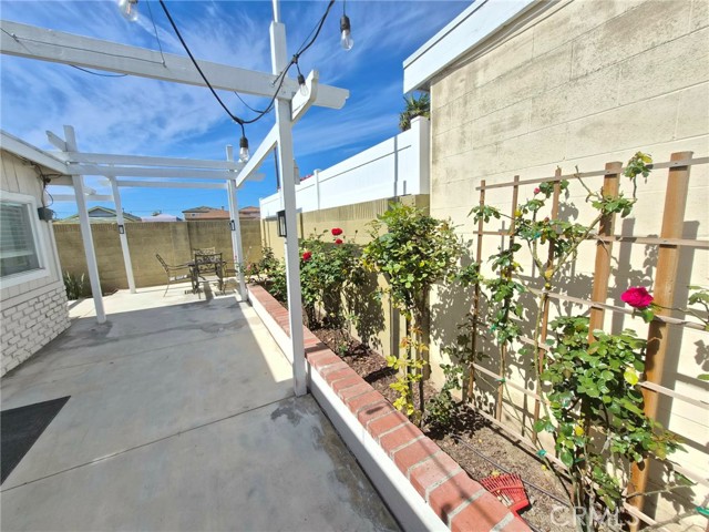 Detail Gallery Image 20 of 21 For 14201 Wiltshire, Westminster,  CA 92683 - 4 Beds | 2 Baths