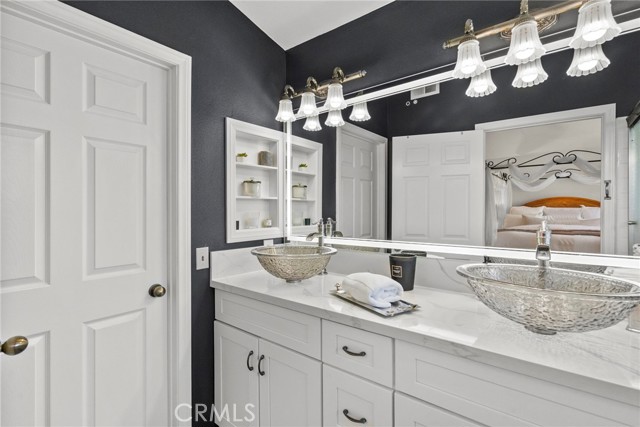 Image 22 of 44 For 7282 Woodvale Court