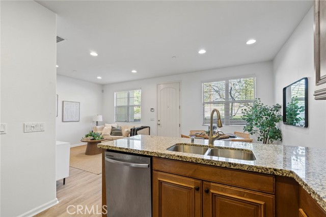 Detail Gallery Image 15 of 35 For 922 E Baseline Rd, Claremont,  CA 91711 - 3 Beds | 2/1 Baths