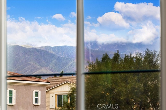 866 Christain Court, Upland CA: https://media.crmls.org/medias/809d5195-8594-4bf9-b14c-9e504e73936f.jpg