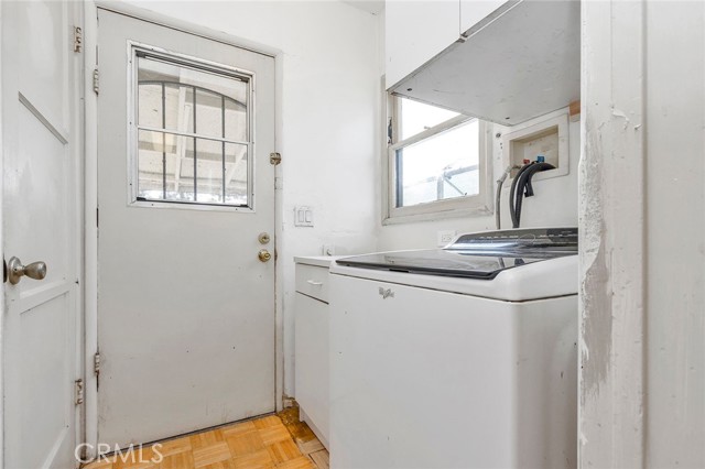 1371 S Bender Avenue, Glendora CA: https://media.crmls.org/medias/809d7edc-4734-4eb5-9c98-a15a38040e05.jpg