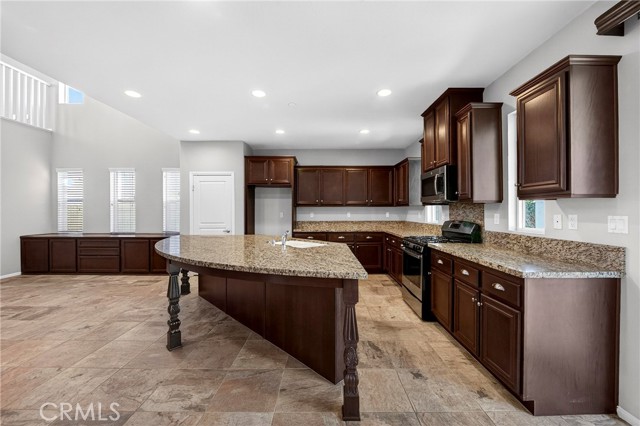 Detail Gallery Image 22 of 55 For 11775 Silver Birch Rd, Corona,  CA 92883 - 4 Beds | 3 Baths