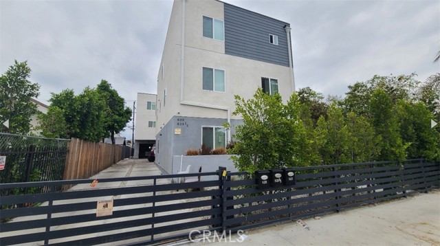 Detail Gallery Image 3 of 23 For 839 E 32nd, Los Angeles,  CA 90011 - 5 Beds | 4 Baths