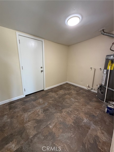 Detail Gallery Image 6 of 7 For 5162 Troth, Jurupa Valley,  CA 91752 - 1 Beds | 1 Baths