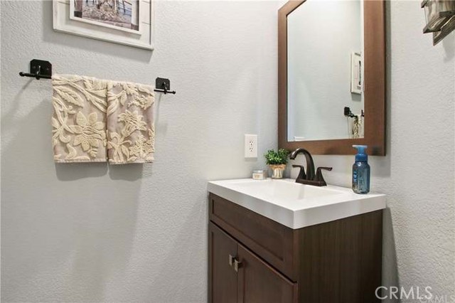 Detail Gallery Image 12 of 33 For 143 Trofello Ln, Aliso Viejo,  CA 92656 - 2 Beds | 2/1 Baths