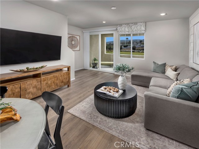 Detail Gallery Image 4 of 14 For 207 Palm Rd, San Marcos,  CA 92069 - 3 Beds | 3 Baths