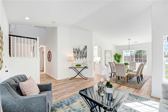 Detail Gallery Image 4 of 16 For 812 Early Dawn, San Jacinto,  CA 92582 - 4 Beds | 2/1 Baths