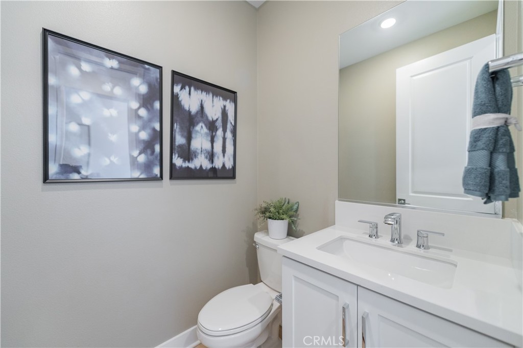 https://media.crmls.org/medias/80a13844-d8fa-4a66-805b-03322c61bcb8.jpg?preset=X-Large