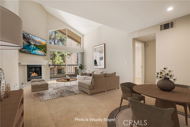 Detail Gallery Image 1 of 26 For 21550 Burbank Bld #316,  Woodland Hills,  CA 91367 - 2 Beds | 2 Baths