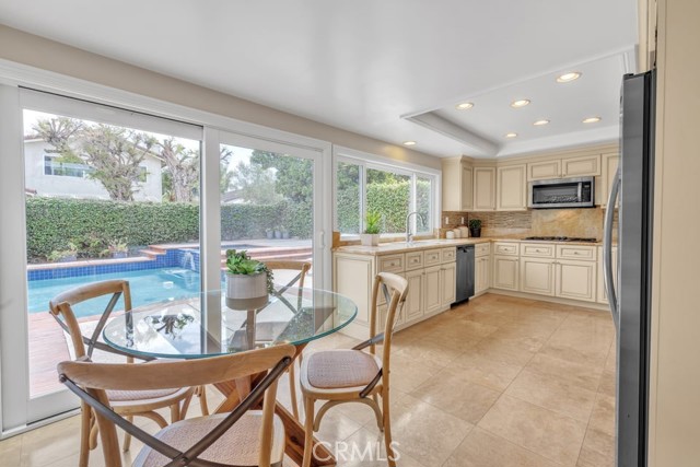 Detail Gallery Image 7 of 40 For 4332 Candleberry Avenue, Seal Beach,  CA 90740 - 3 Beds | 2/1 Baths