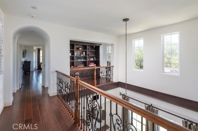 24816 Los Altos Drive, Valencia CA: https://media.crmls.org/medias/80a2ad2d-e4e0-43e7-ae41-45c8b0f56417.jpg