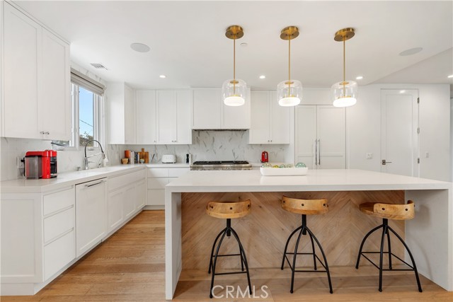 Detail Gallery Image 16 of 47 For 319 1/2 Jasmine, Corona Del Mar,  CA 92625 - 3 Beds | 3/1 Baths