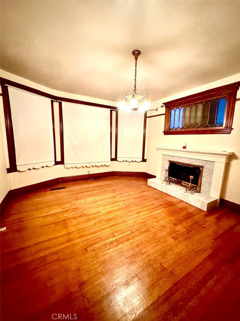 https://media.crmls.org/medias/80a30b1d-7ada-4939-ae38-cf2ba5f746a1.jpg?preset=X-Large