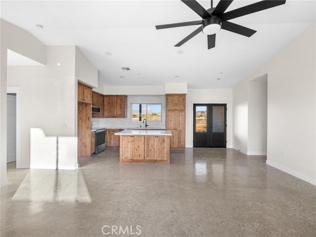 Detail Gallery Image 4 of 36 For 16173 Pela Rd, Apple Valley,  CA 92307 - 4 Beds | 3 Baths