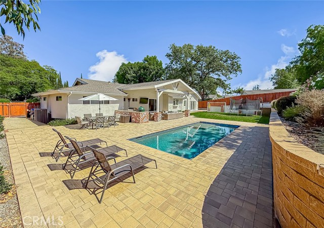 843 Encino Vista Drive, Thousand Oaks CA: https://media.crmls.org/medias/80a3fcb3-eca5-4d0f-b197-185d1556cdc7.jpg