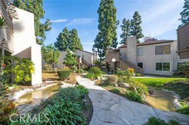 MLS #OC25162222 img 27