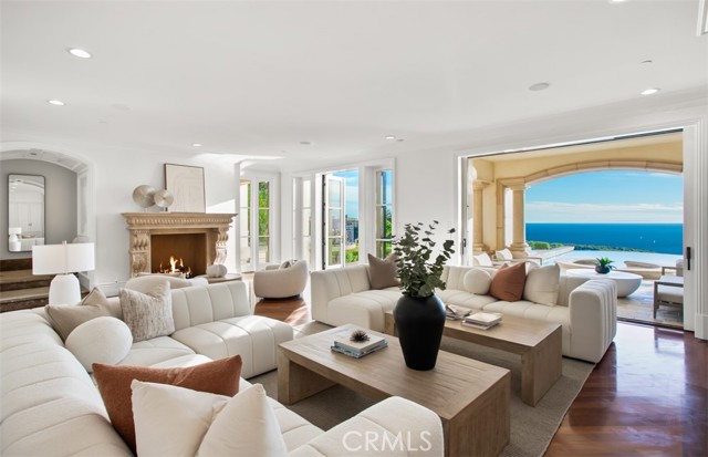 50 Pelican Crest, Newport Coast CA: https://media.crmls.org/medias/80a432f7-2362-4bfe-8d1d-17c85e23653a.jpg