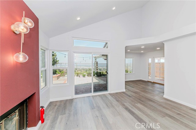 Detail Gallery Image 13 of 74 For 6117 E Garnet Cir, Anaheim Hills,  CA 92807 - 3 Beds | 3 Baths