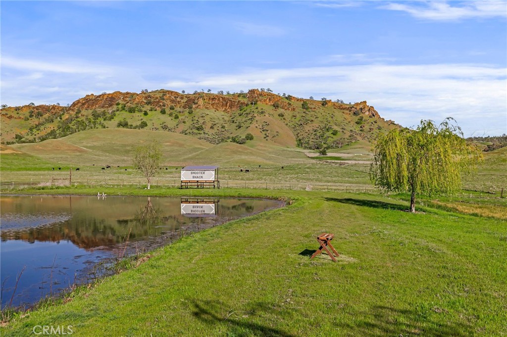 https://media.crmls.org/medias/80a5fa4e-5068-49e1-a538-f29cffa72a04.jpg?preset=X-Large