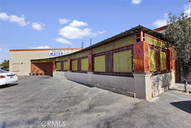 8759 Glenoaks Boulevard, Sun Valley CA: https://media.crmls.org/medias/80a6e555-0a63-4efd-b23b-b5076335b423.jpg