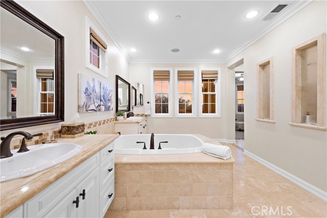 Detail Gallery Image 35 of 69 For 3 Normandy Ct, Coto de Caza,  CA 92679 - 5 Beds | 4/1 Baths
