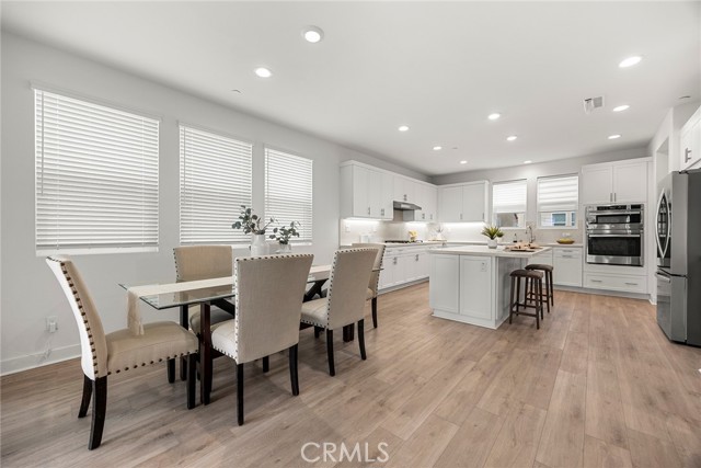 Detail Gallery Image 9 of 30 For 121 Biome, Irvine,  CA 92618 - 4 Beds | 3/1 Baths