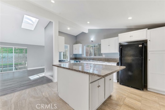 Detail Gallery Image 13 of 43 For 20416 Coulson, Woodland Hills,  CA 91367 - 3 Beds | 2/1 Baths