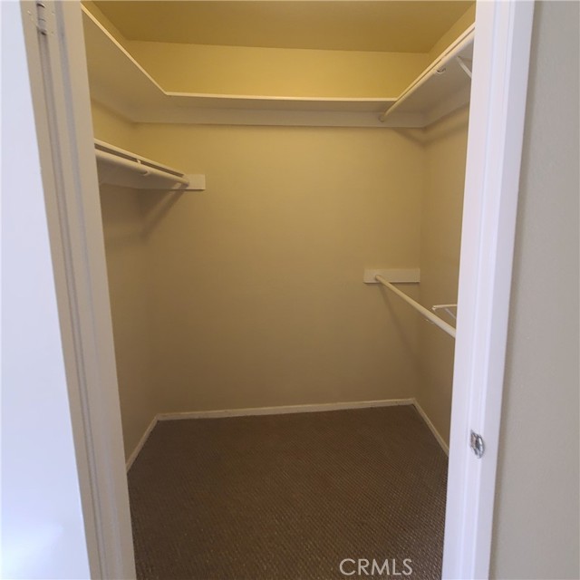 Detail Gallery Image 11 of 26 For 5060 Kester Ave #211,  Sherman Oaks,  CA 91403 - 2 Beds | 2 Baths