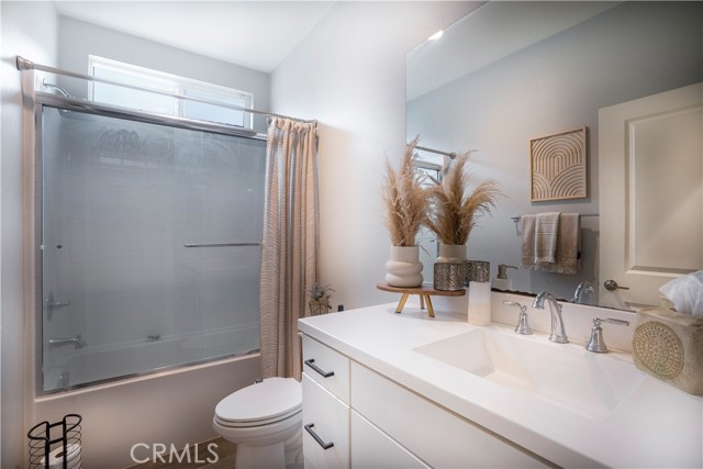 Detail Gallery Image 23 of 32 For 28604 Foothill, Saugus,  CA 91350 - 4 Beds | 3 Baths