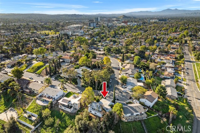 Detail Gallery Image 4 of 41 For 4121 Park View, Riverside,  CA 92501 - 3 Beds | 2/1 Baths