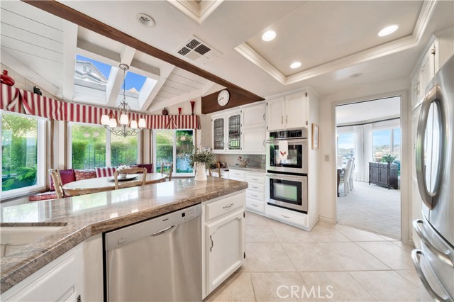 Detail Gallery Image 8 of 34 For 5504 E Crest De Ville Ave, Orange,  CA 92867 - 3 Beds | 2/1 Baths