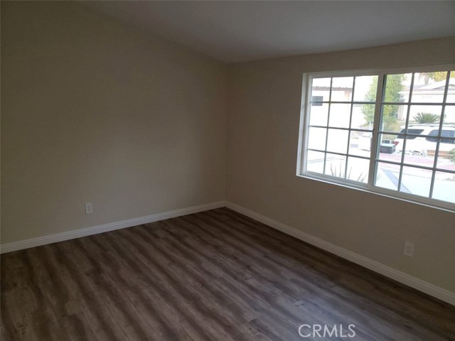 5853 Mcdonie Avenue, Woodland Hills CA: https://media.crmls.org/medias/80aa278f-02fa-4aac-ad04-1dc0ac2cc2b4.jpg