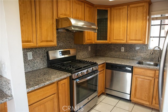 Detail Gallery Image 8 of 17 For 227 S Atlantic Bld a,  Monterey Park,  CA 91754 - 3 Beds | 2/1 Baths